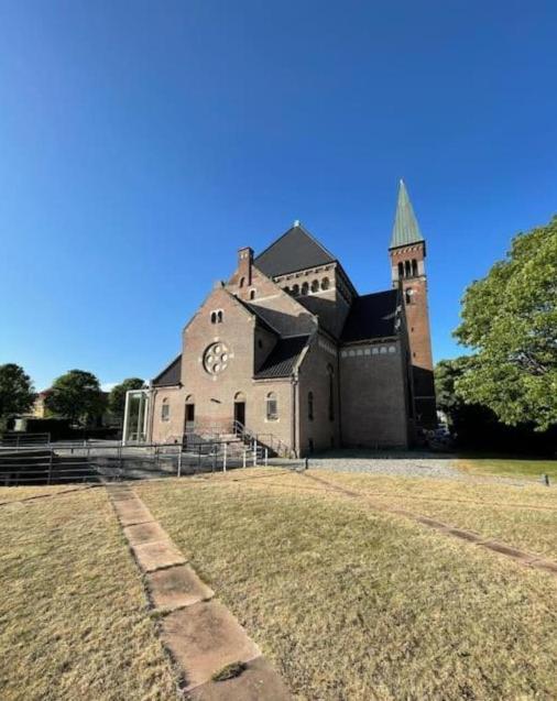 Moderne Lejlighed I Hjertet Af Odense C Lägenhet Exteriör bild